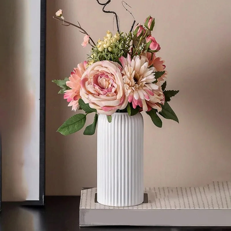 1Pc Chic Striped Ceramic-Look Plastic Vase for Flowers - Durable, Easy-To-Place Decorative Floral Display Piece